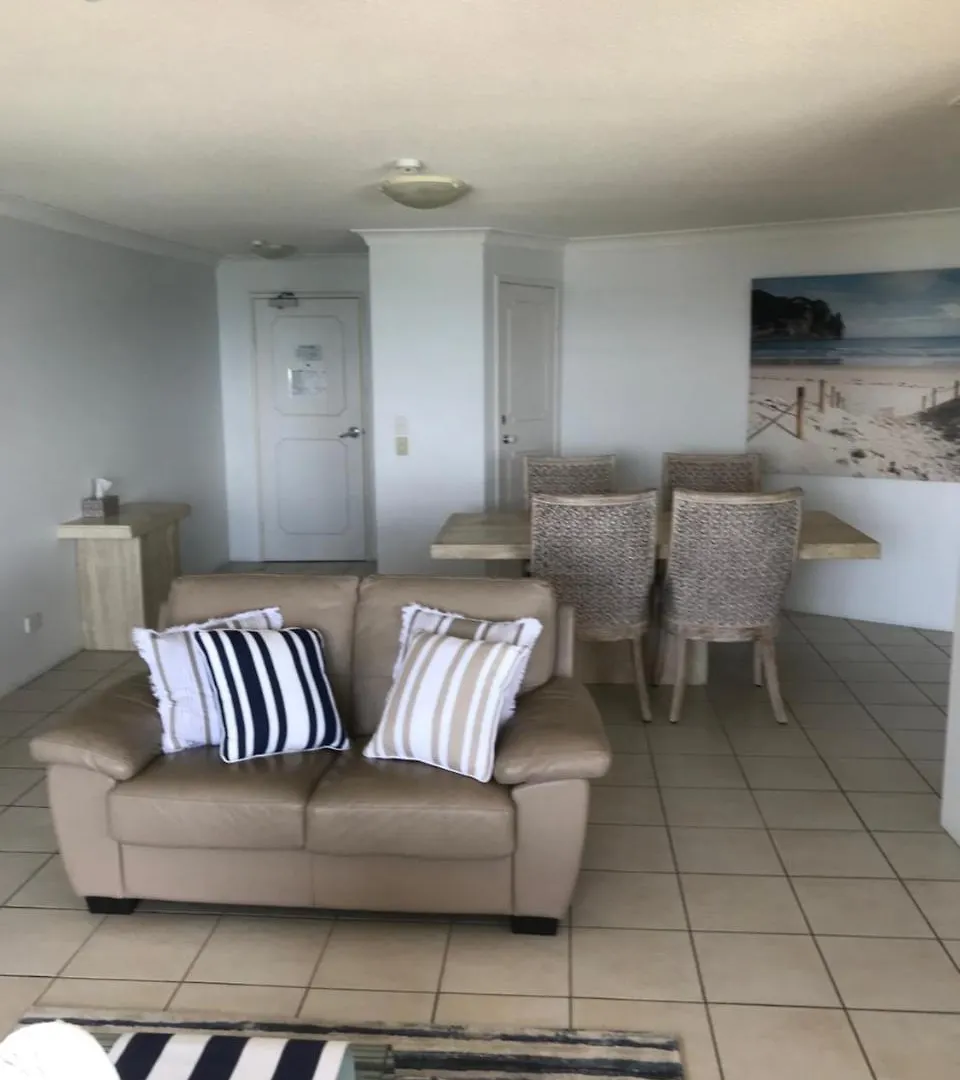 La Pacifique Apartments Gold Coast
